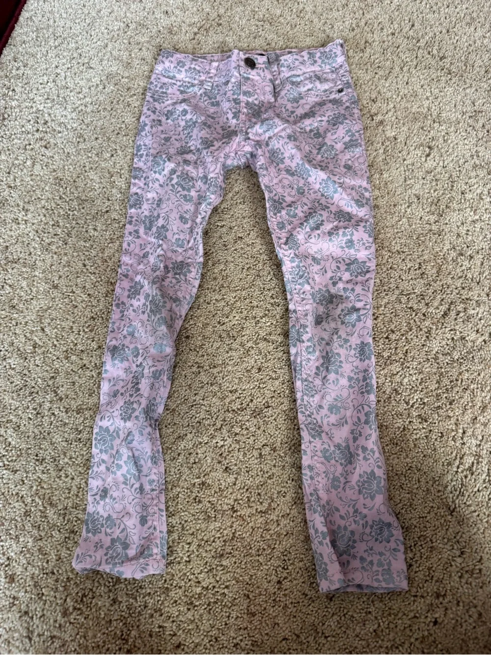 Girls pink and silver floral jeans 👖